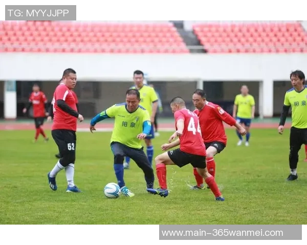 沧州足球比赛激战正酣球迷热情高涨共庆精彩时刻