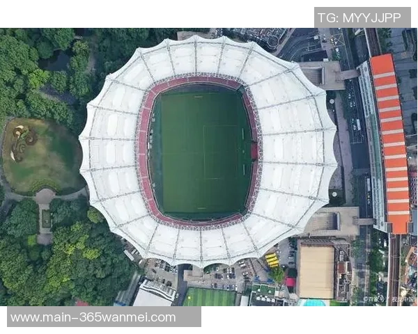 虹口足球场激情四溢足球赛盛况回顾与精彩瞬间分享